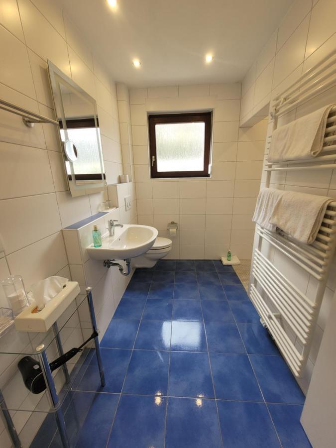 Gaestehaus Burgberg, Weinhaus Fries Kattenes Экстерьер фото