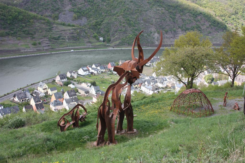 Gaestehaus Burgberg, Weinhaus Fries Kattenes Экстерьер фото
