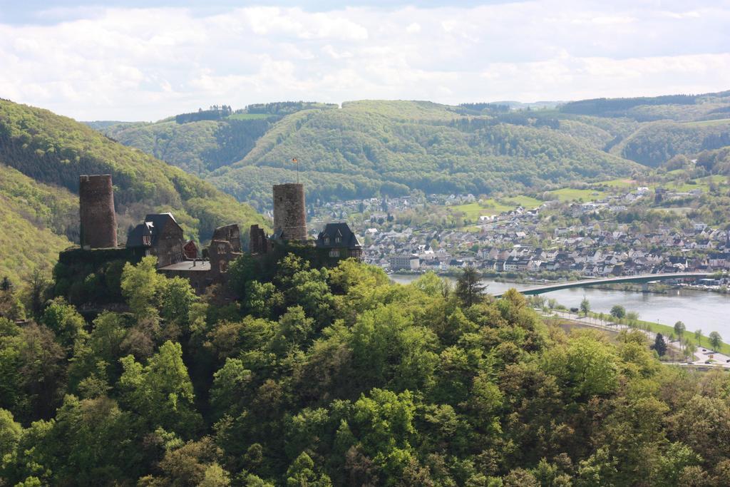 Gaestehaus Burgberg, Weinhaus Fries Kattenes Экстерьер фото