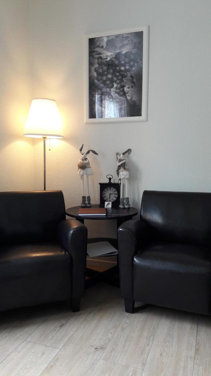 Gaestehaus Burgberg, Weinhaus Fries Kattenes Экстерьер фото